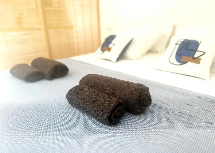 Les Madones * نيم