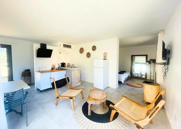 Les Madones Apartman Nîmes